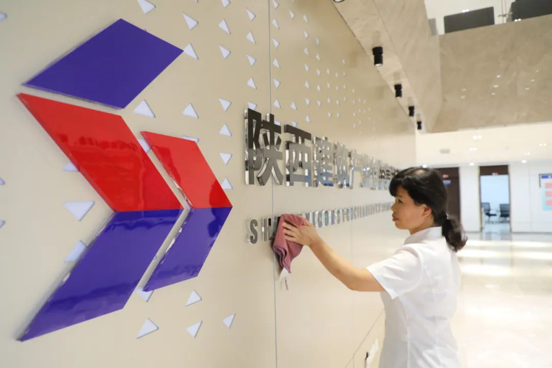 蘇冰橋：靠敬業(yè)立身，做一顆默默發(fā)光的螺絲釘